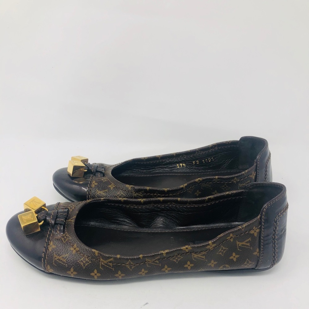 Louis Vuitton ballet flats